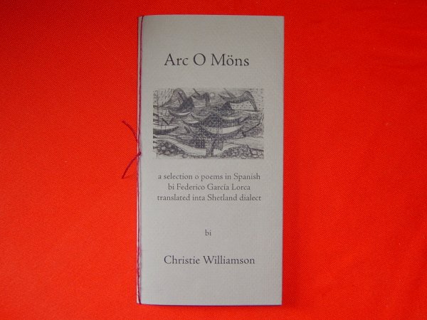Photo of the 'Arc o M�ns' pamphlet's front cover